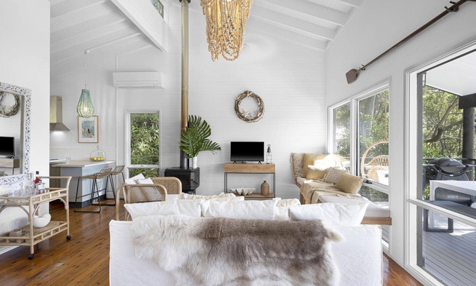 Wagstaffe House | Bouddi Bungalow - luxury water views