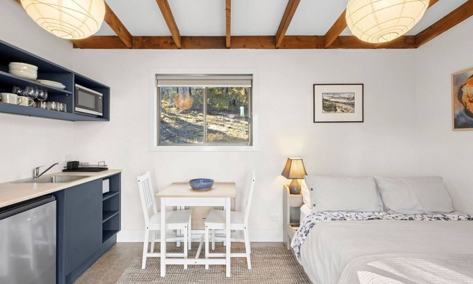 Aireys Inlet House | Boundary Studio - a peaceful bushland hideaway