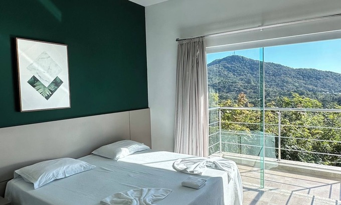 Estaleiro Apartment | Embauba Suite 1 Incredible view and pool