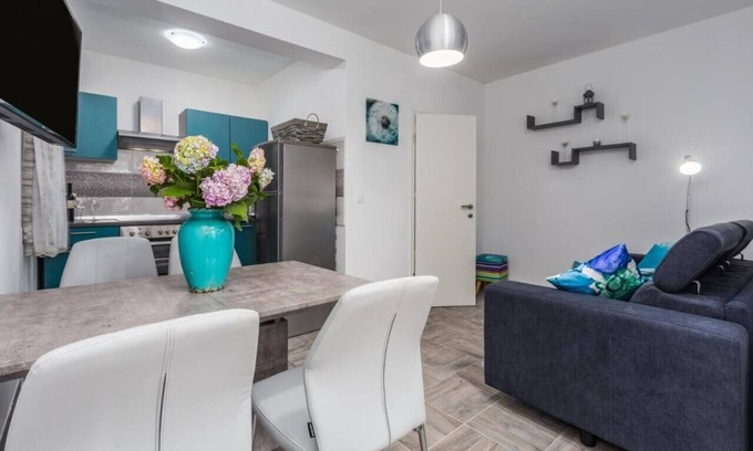 Funtana Apartment | Brand new and charming apartment Edi Blue with small garden in Funtana