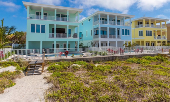 Indian Rocks Beach House | BRAND NEW CONSTRUCTION - DIRECT BEACH FRONT POOL HOME - 6 BEDROOMS SLEEPS 14