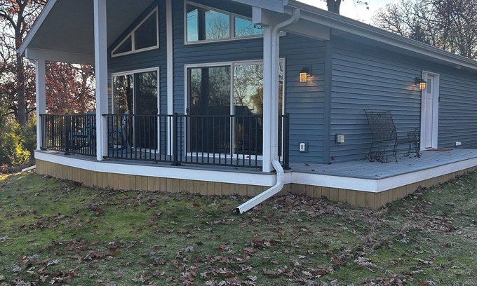 Como House | Brand New, Cozy 2-bdrm cottage with 2.5 baths & 3 bedsnMinutes from Lake Geneva