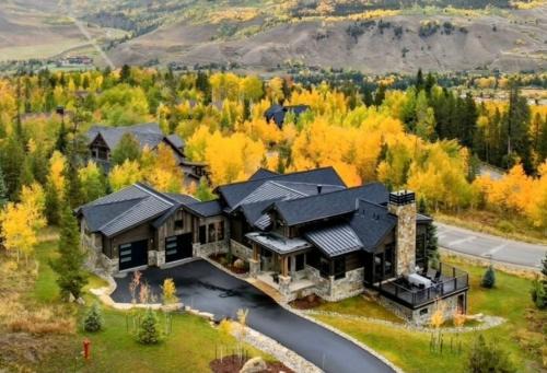 Three Peaks House | Brand New Eagles Nest Property