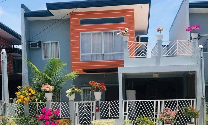 Davao House | Brand New Home- 2 Minutes from Davao International oairport- Free Wifi