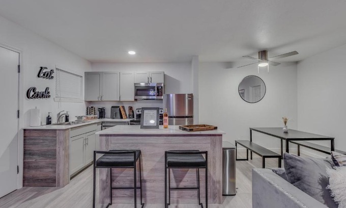 Fairbanks Apartment | Brand New Luxury Apt! Heart of Montrose- Downtown HTX