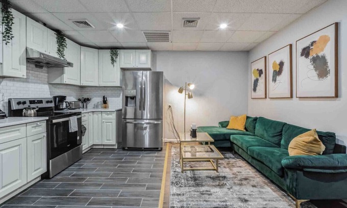 Center City West Apartment | BRAND NEW Modern 2BR/Heart of Center City