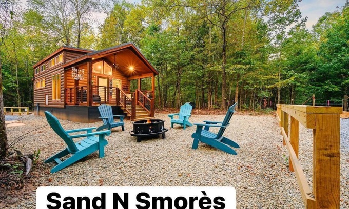 Hochatown Cabin | BRAND NEW Mountain Fork River Front cabins located in Smithville!