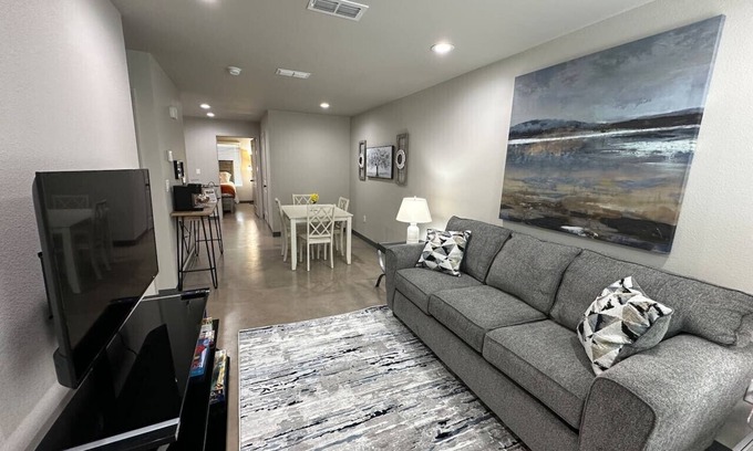 Clovis Apartment | Brand New Rest and Relaxation Apartments