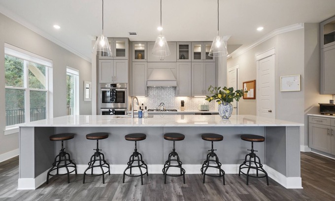 Montgomery House | Brand new waterfront, family friendly lake house.