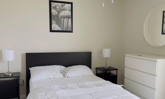 Seffner Community Alliance House | Brandon Hideaway – View Suite/Single room with shared bathroom