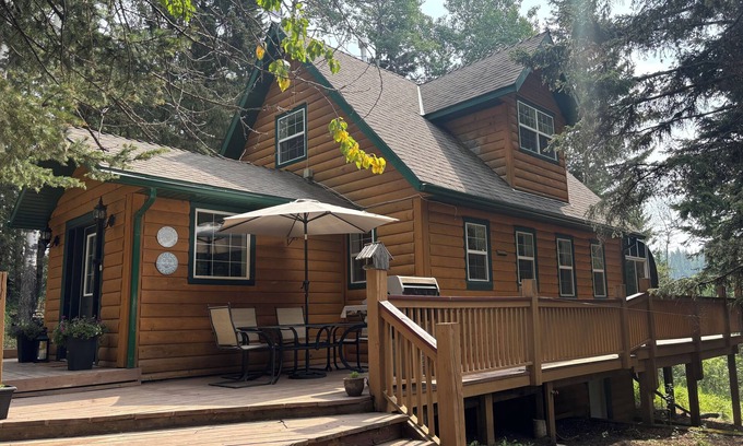 Water Valley Cottage | Breathe Easy: Perfect for unplugging, & reconnecting with nature & loved ones.