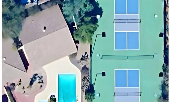 Paradise Valley Apartment | Breathtaking View Retreat: Large Pool w/Pickleball