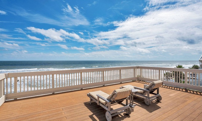 Wilbur-By-The-Sea House | Breathtaking Views Await You at This 3 Bedroom Oceanfront Home