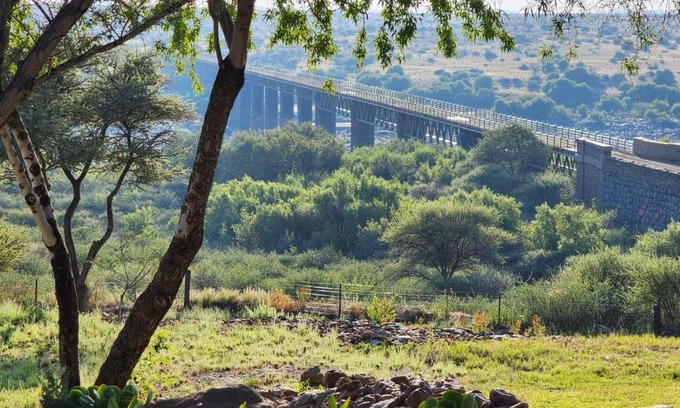 Thembelihle House | Bridge View