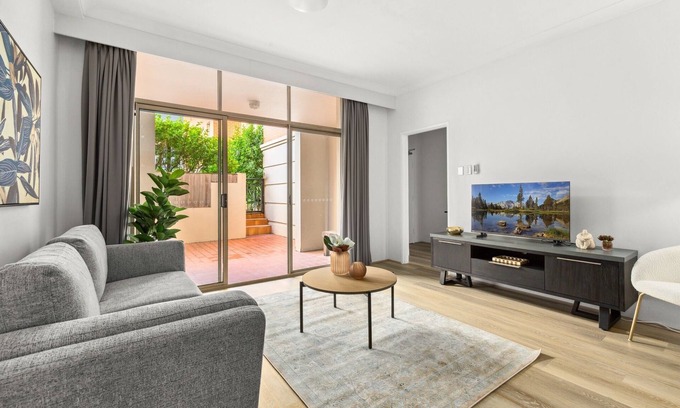 Camperdown Apartment | Bright Inner-West Stay with Pool Access