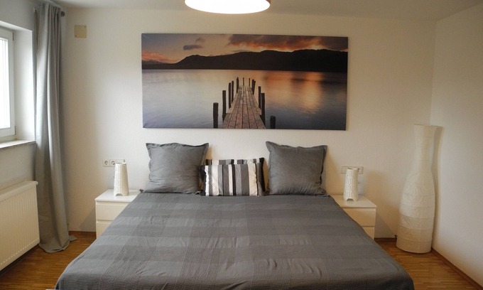 Oberstenfeld Apartment | Bright modern apartment in a quiet location with its own entrance and patio