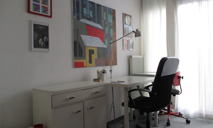 Kornwestheim House | Bright, modern RH house with good infrastructure