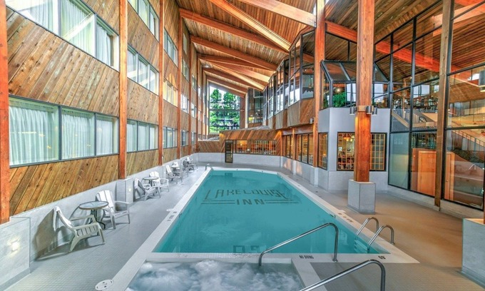 Lake Louise Apartment | Bright Mountain Suite with Balcony