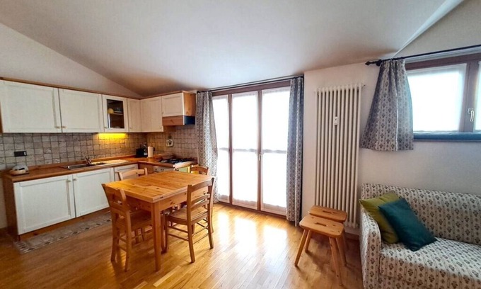 Chiesa in Valmalenco Apartment | Bright one-bedroom apartment with panoramic view terrace