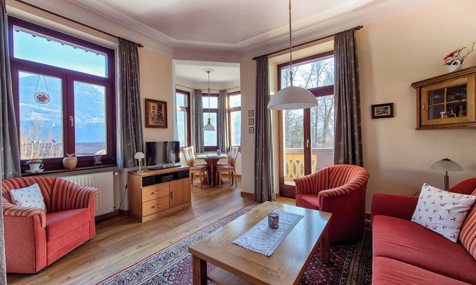 Bischofswiesen Apartment | Bright, quiet apartment Kehlstein with great balcony in walking distance to the center