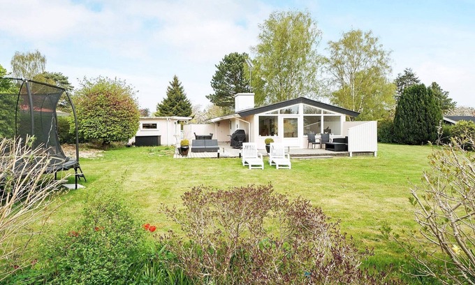 Dronningmolle House | Bright Summerhouse in Dronningmolle - By Traum Ferienwohnungen