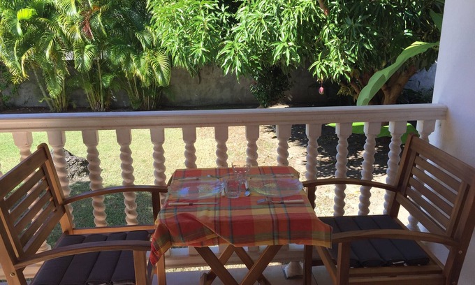 Tartane Apartment | Bright T2 in warm residence with swimming pool