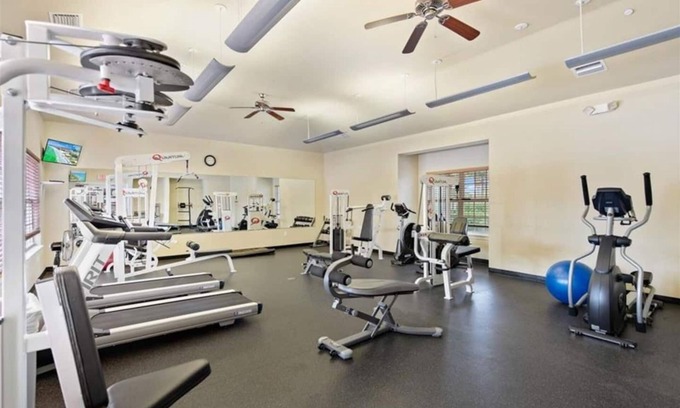 Fort Myers House | Bright townhome in gated community