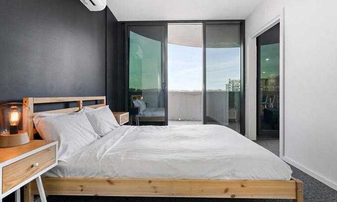 Belconnen Apartment | Brilliant 2BR Apartment in Belconnen