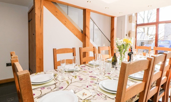 Millers Dale Cottage | Broadway Barn