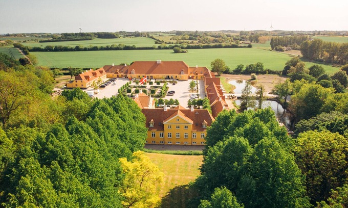 Bagenkop Hotel | Broløkke Herregård