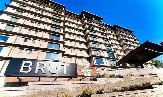 Tulsa Hotel | Brut Hotel