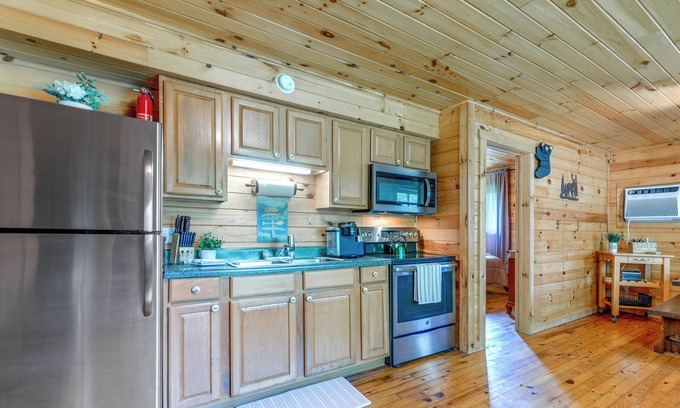 Bryson City Cottage | Bryson City Cabin in Smoky Mtn W/resort Amenities