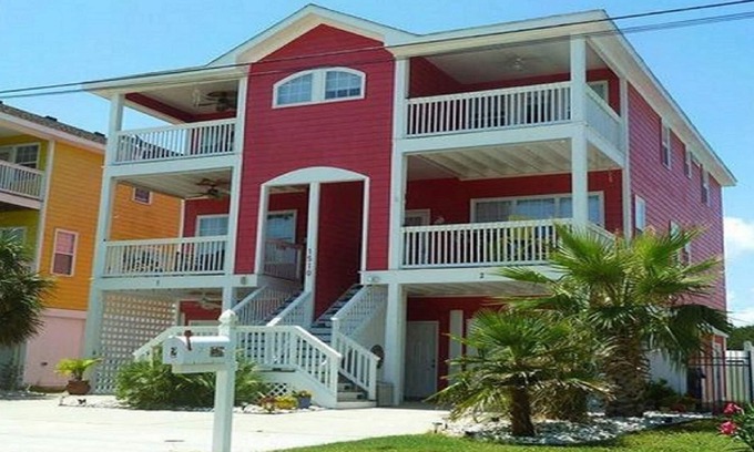 Wilmington Beach House | Buckeye Beach House 2 blocks from the beach