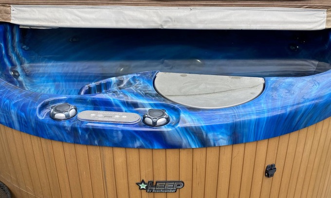 Kilbourne Condo | Buckeye condo with hot tub and pool table