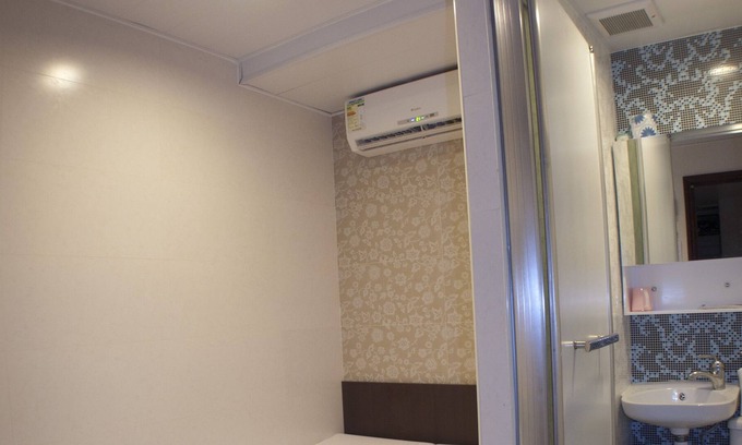 Mong Kok Apartment | Budget Double Room for 1-2 @Mong Kok