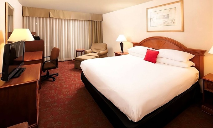 St. George Resort | Budget-Friendly property! Free Parking, Free Breakfast, Near St George Temple