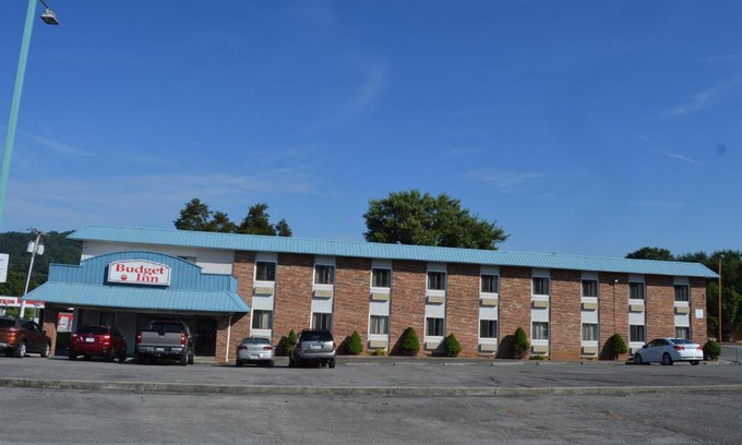 North Tazewell Hotel | Budget Inn Richlands Claypool Hill