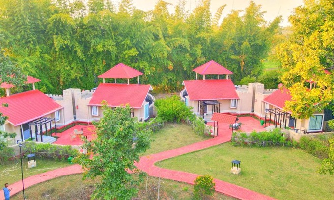 Tala Hotel | Bundela Bandhavgarh by Octave