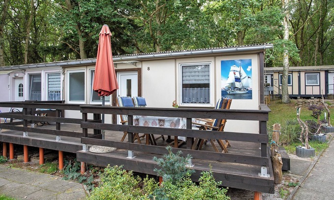 Bakenberg House | Bungalow 'Bungalow Schoner Greif, Bgl 8' with Private Terrace and Wi-Fi