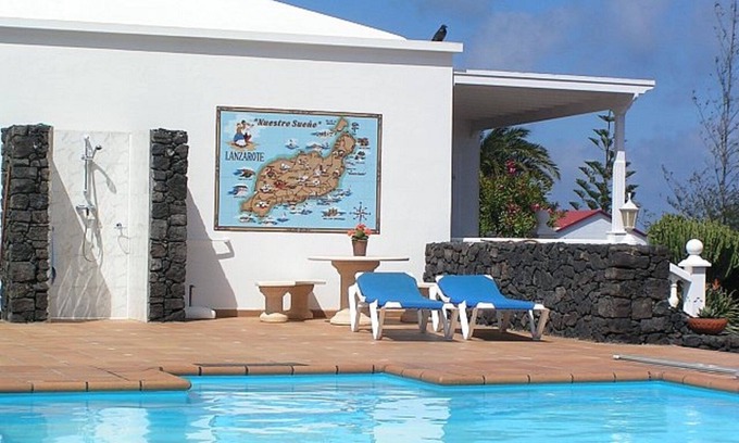 Charco del Palo House | Bungalow in a dream location 100 meters to the sea