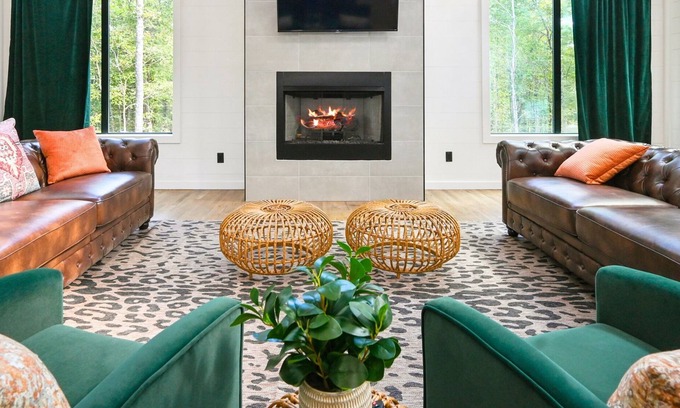 Broken Bow Cabin | Bunk Room | Hot Tub | Fire Pit | Sleeps 16 | Views
