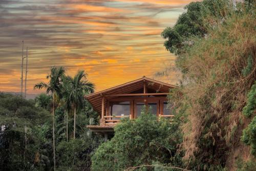 Ella Ski Chalet | Burning Mountain Chalet