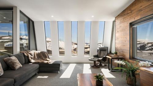 Hotham Heights Ski Chalet | Burramungee - 4 Bedroom Chalet