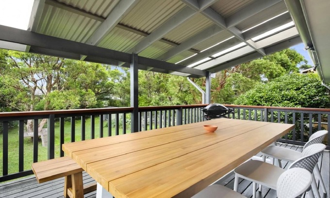 Macmasters Beach House | BUSH BEACH HIDEAWAY | Pet Friendly , WIFI | Accom Holidays
