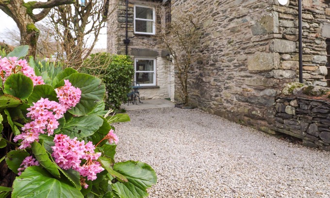 Troutbeck Cottage | BUTTERCUP COTTAGE, pet friendly, with open fire in Troutbeck