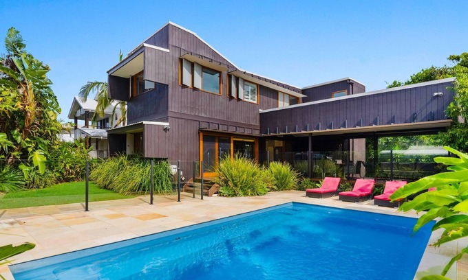 Byron Bay House | Byron Beausoleil – Coastal comfort on Belongil Beach