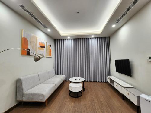 Tu Liem Apartment | Căn Hộ 2 Phòng Ngủ Tại The Matrix One
