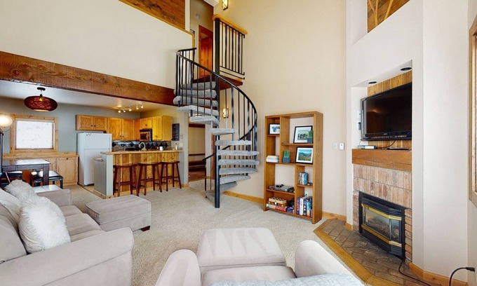 Crested Butte House | C&C Ski Factory-Ski In/Ski Out