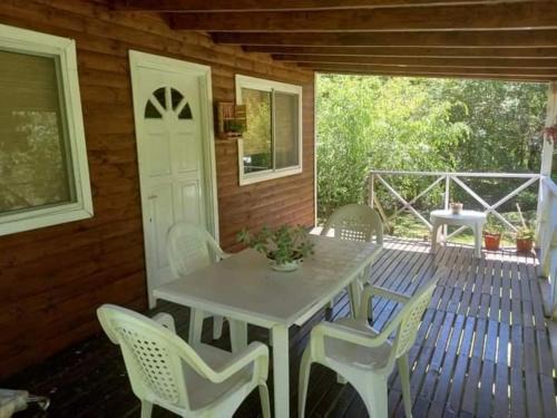 Pasteur House | Cabaña bruji