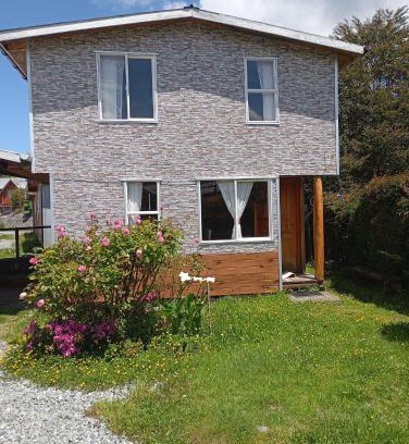 Hornopiren National Park Apartment | Cabañas a orillas de rio